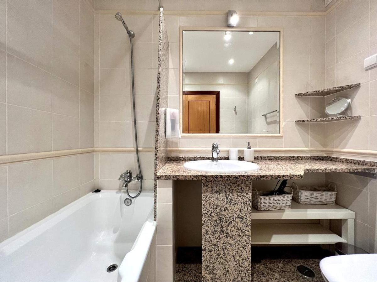 Apartment Paradise With Pool By Homing Vilamoura